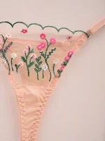 شورت ست شورت و سوتین توری فنردار گلدوزی صورتی هانیس کد 9811 از نمای نزدیک